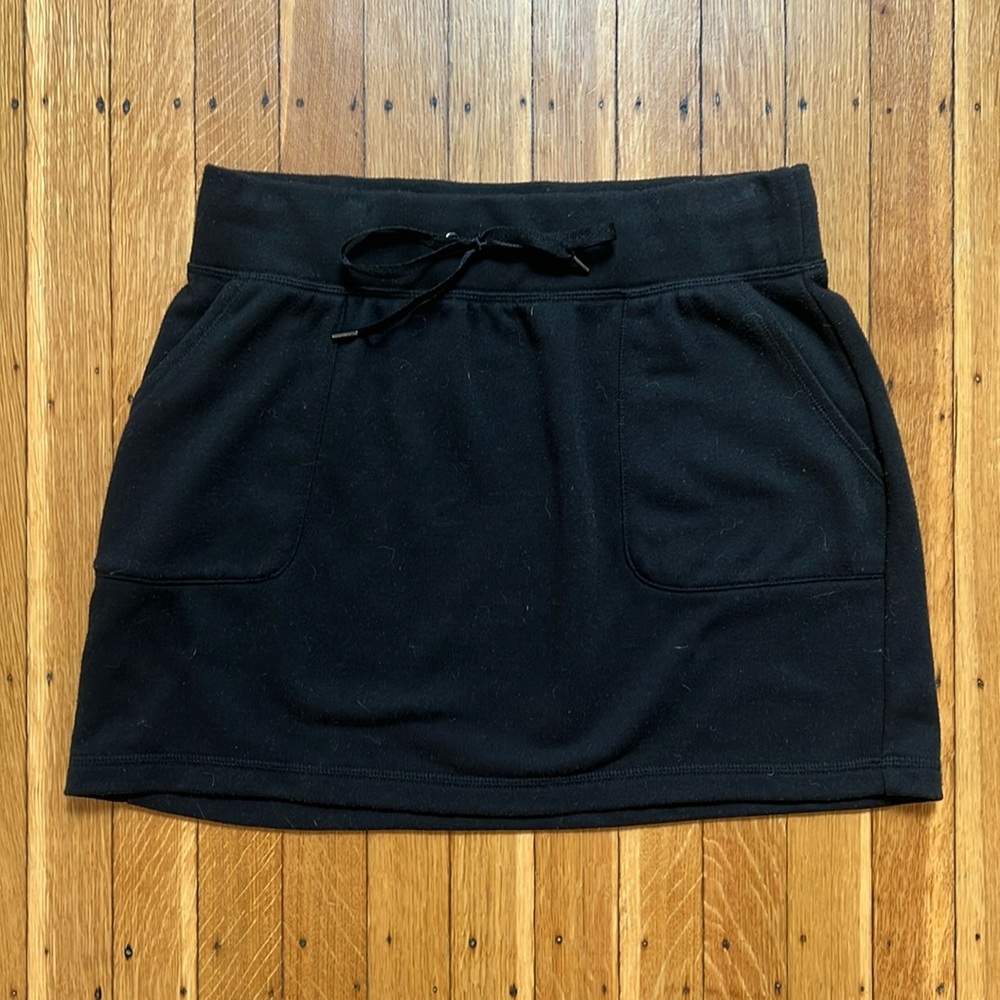 Comfy black skirt